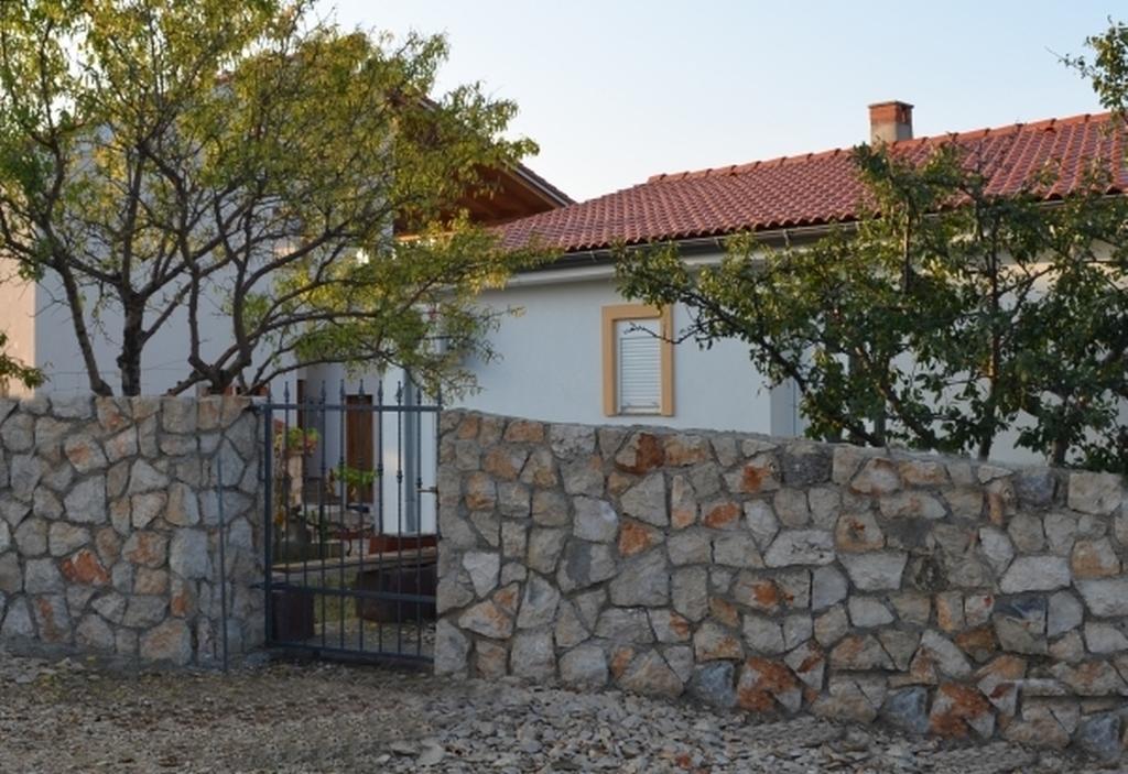 לון Apartments Krusvina מראה חיצוני תמונה