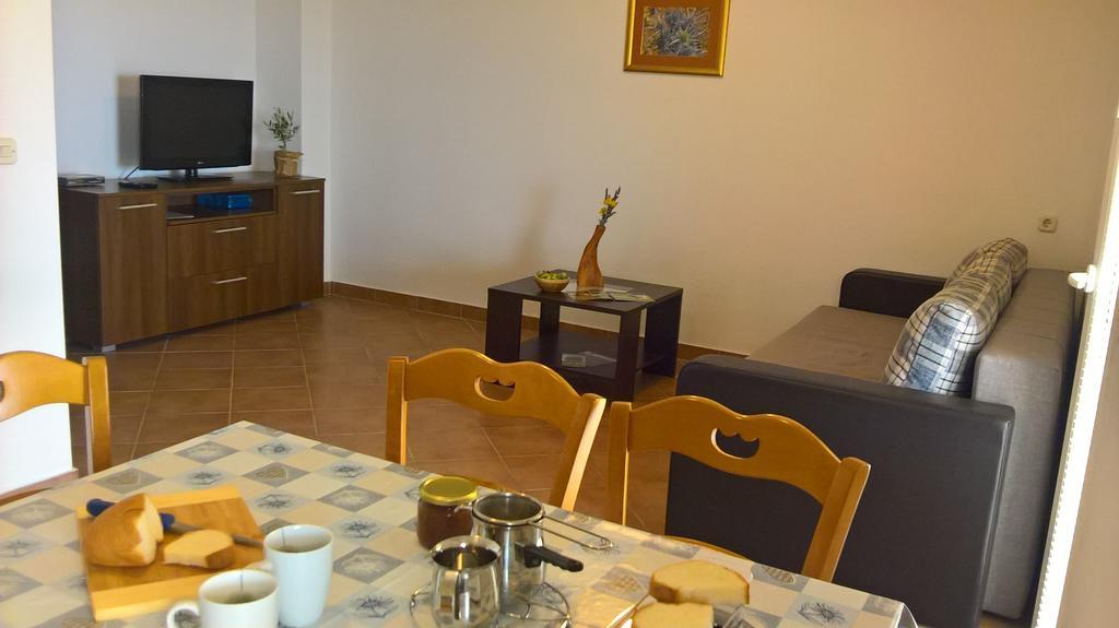 לון Apartments Krusvina מראה חיצוני תמונה